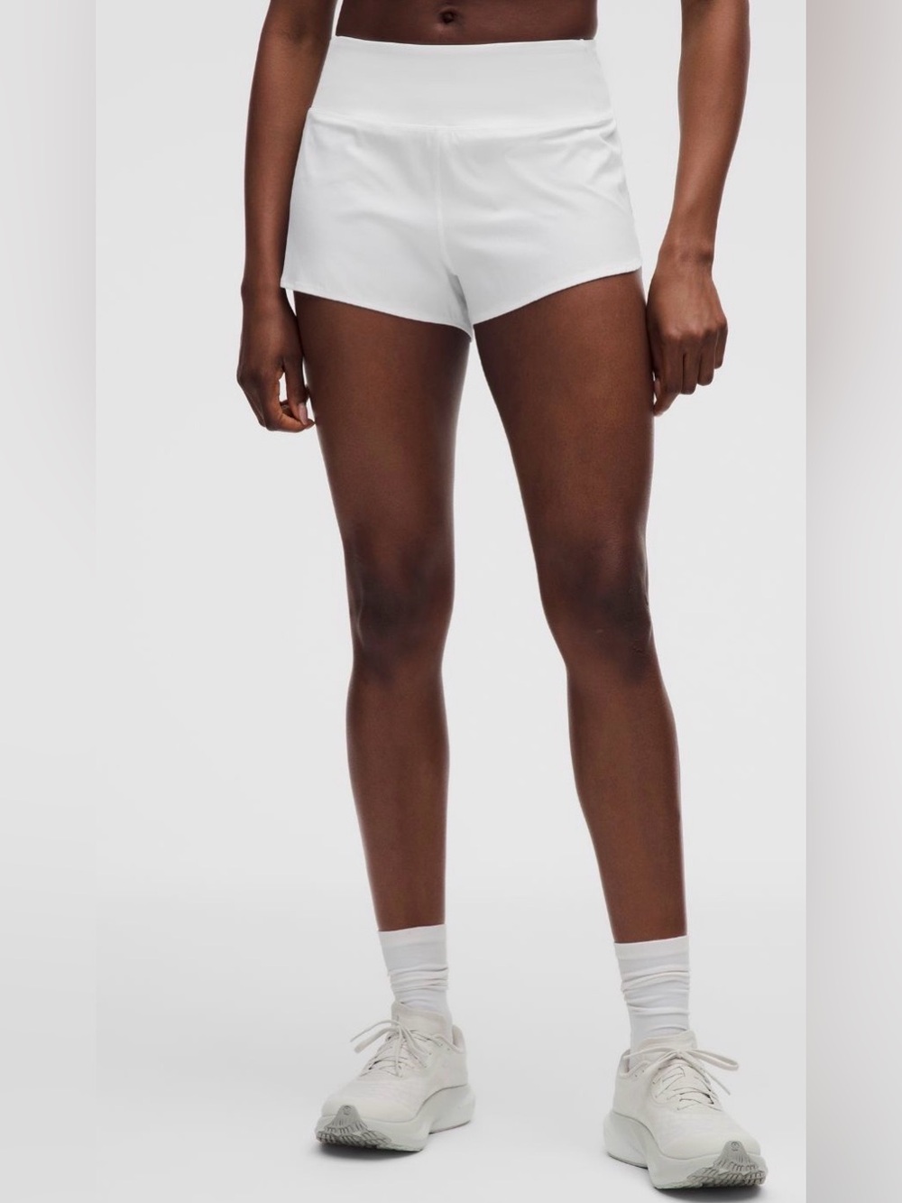 Lululemon Speed Up Short 2.5” in White, size 4